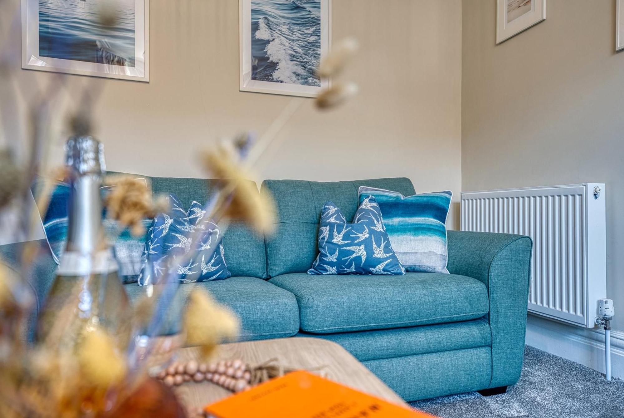 2 Bedrooms Modern, Stunning & Stylish Contractor House, Prime Portsmouth Location With Free Parking Permit, Summer Special Offer!! - By Blue Puffin Stays Exterior photo