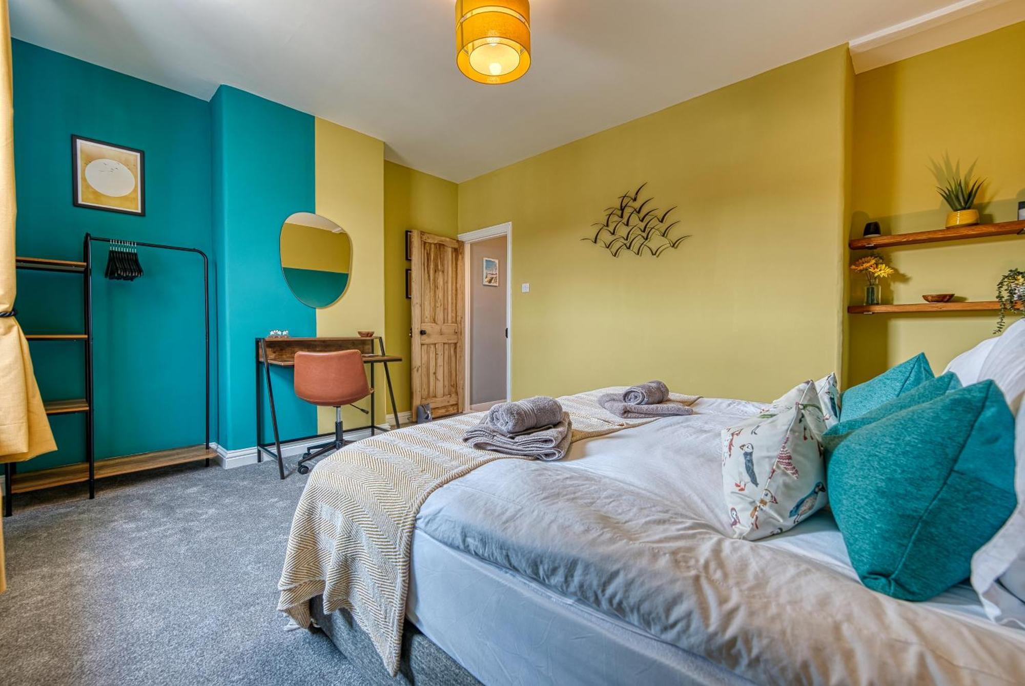 2 Bedrooms Modern, Stunning & Stylish Contractor House, Prime Portsmouth Location With Free Parking Permit, Summer Special Offer!! - By Blue Puffin Stays Exterior photo