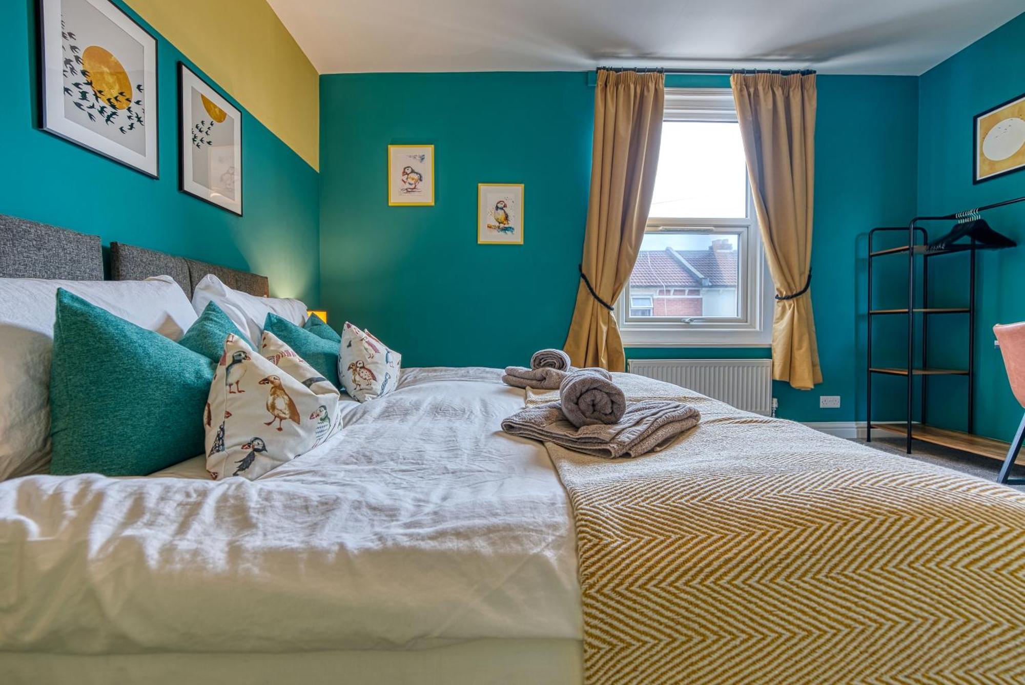 2 Bedrooms Modern, Stunning & Stylish Contractor House, Prime Portsmouth Location With Free Parking Permit, Summer Special Offer!! - By Blue Puffin Stays Exterior photo