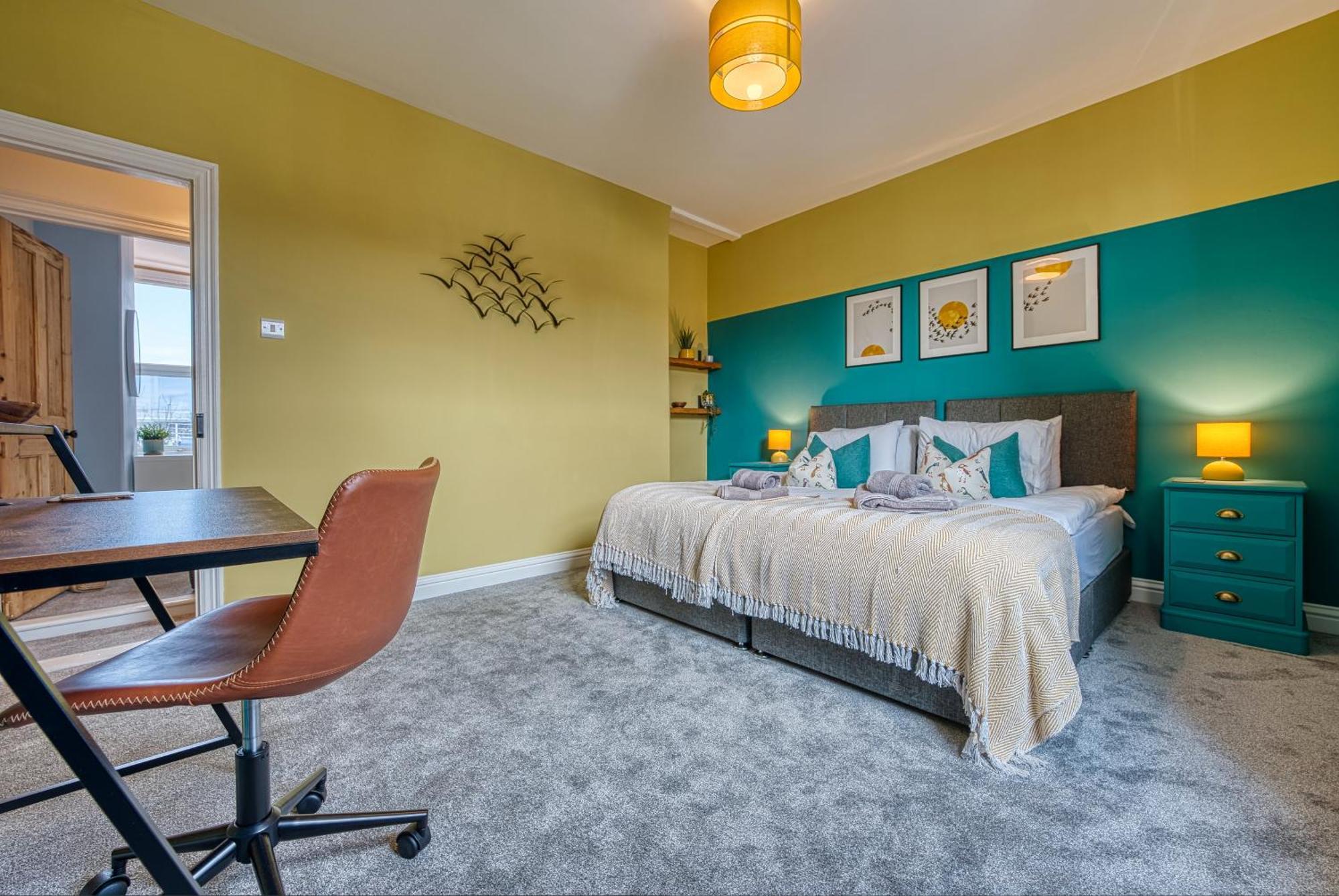 2 Bedrooms Modern, Stunning & Stylish Contractor House, Prime Portsmouth Location With Free Parking Permit, Summer Special Offer!! - By Blue Puffin Stays Exterior photo