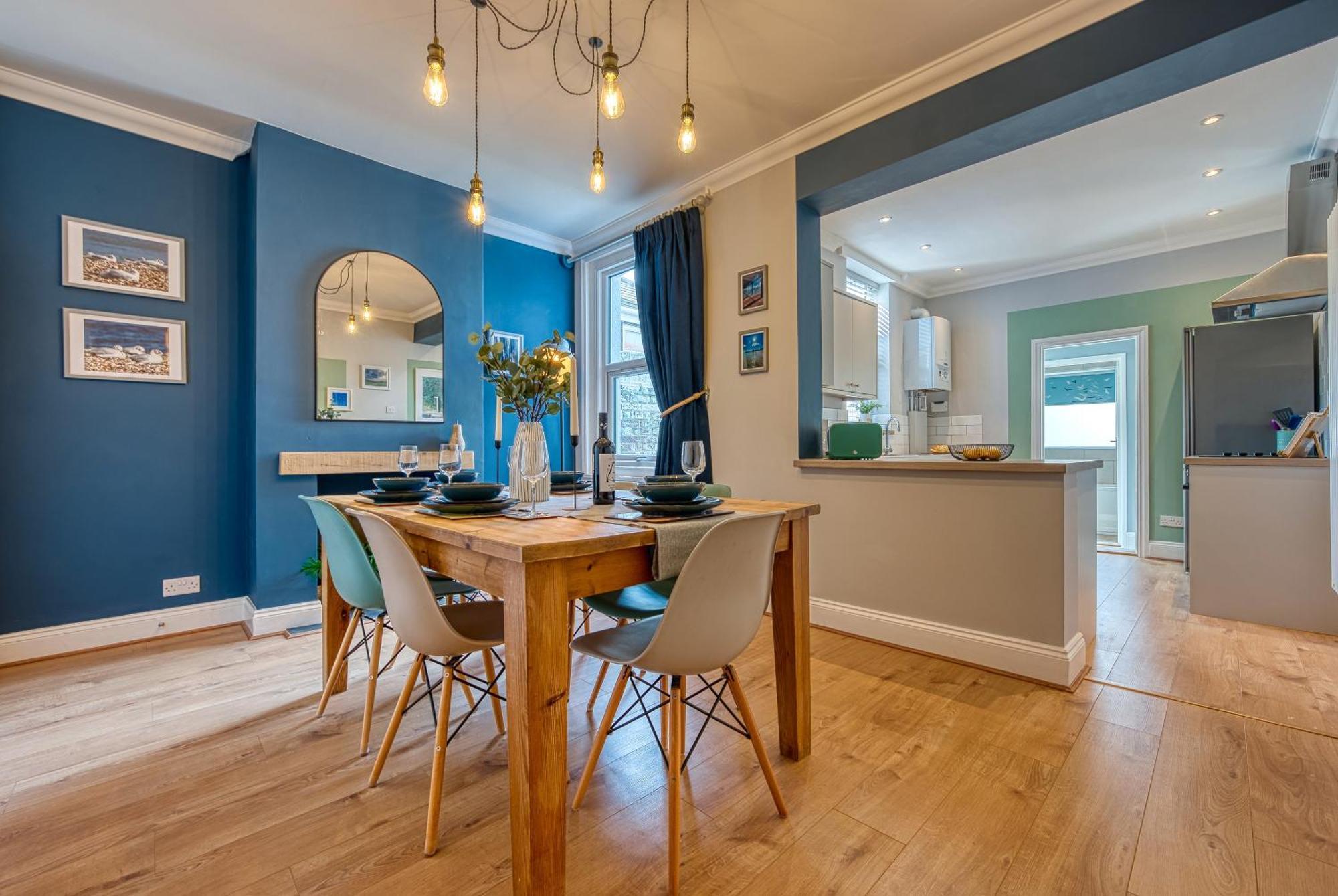 2 Bedrooms Modern, Stunning & Stylish Contractor House, Prime Portsmouth Location With Free Parking Permit, Summer Special Offer!! - By Blue Puffin Stays Exterior photo