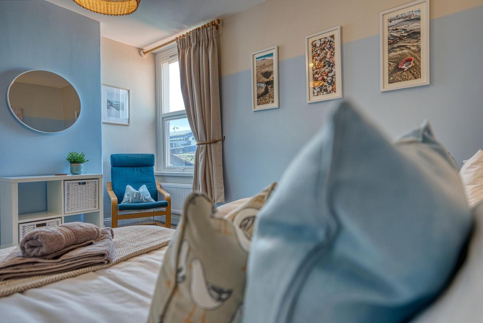 2 Bedrooms Modern, Stunning & Stylish Contractor House, Prime Portsmouth Location With Free Parking Permit, Summer Special Offer!! - By Blue Puffin Stays Exterior photo